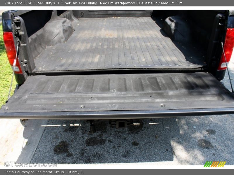 Medium Wedgewood Blue Metallic / Medium Flint 2007 Ford F350 Super Duty XLT SuperCab 4x4 Dually