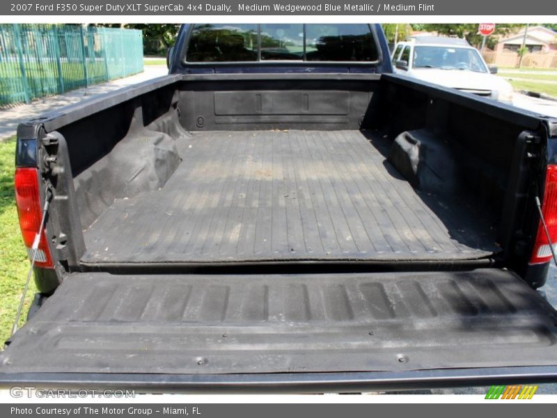 Medium Wedgewood Blue Metallic / Medium Flint 2007 Ford F350 Super Duty XLT SuperCab 4x4 Dually