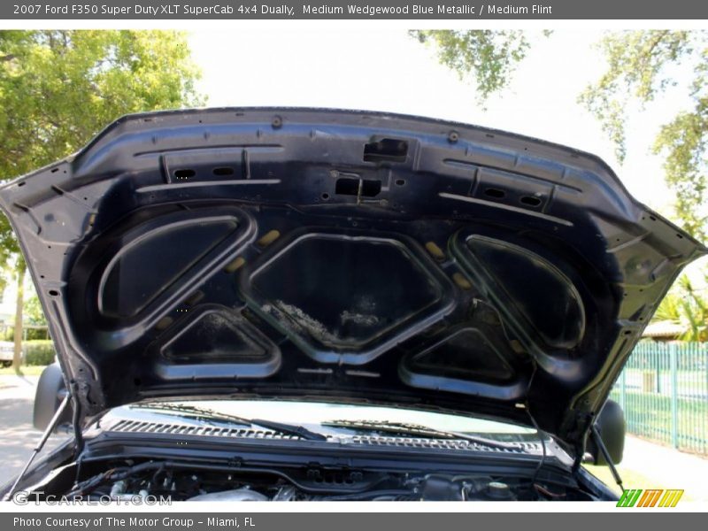 Medium Wedgewood Blue Metallic / Medium Flint 2007 Ford F350 Super Duty XLT SuperCab 4x4 Dually