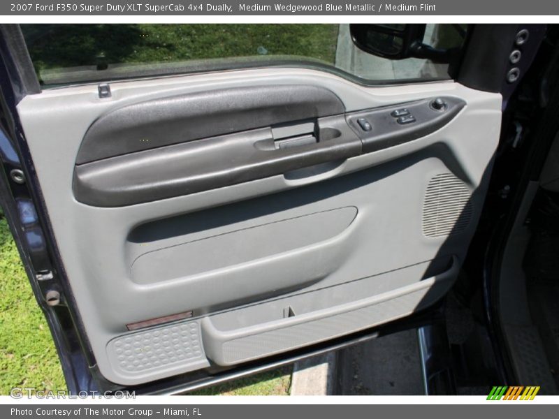 Medium Wedgewood Blue Metallic / Medium Flint 2007 Ford F350 Super Duty XLT SuperCab 4x4 Dually