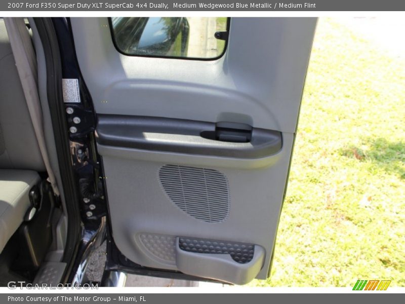 Medium Wedgewood Blue Metallic / Medium Flint 2007 Ford F350 Super Duty XLT SuperCab 4x4 Dually