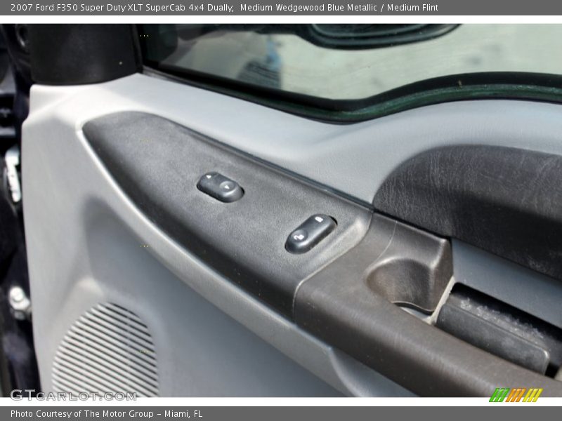 Medium Wedgewood Blue Metallic / Medium Flint 2007 Ford F350 Super Duty XLT SuperCab 4x4 Dually