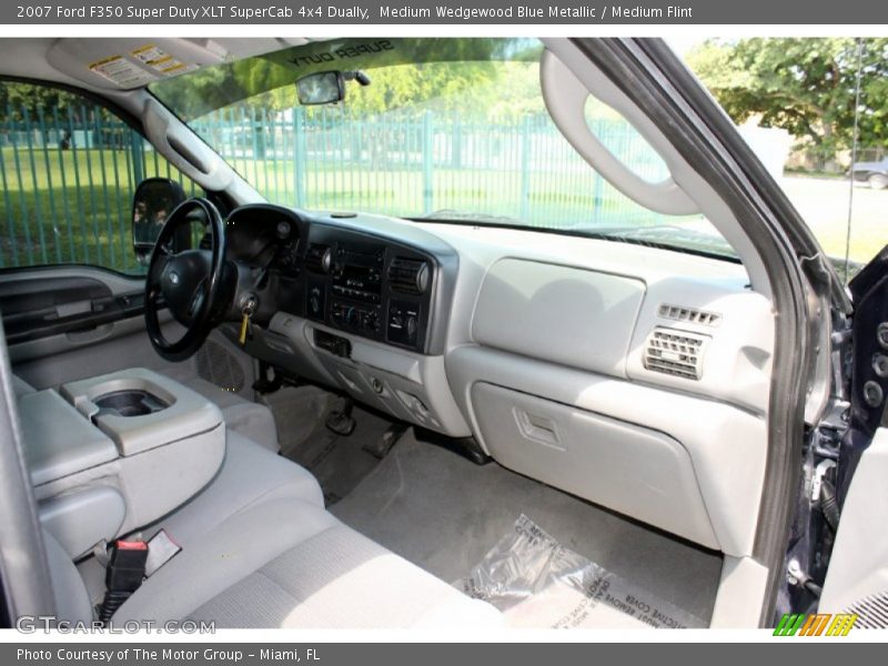 Medium Wedgewood Blue Metallic / Medium Flint 2007 Ford F350 Super Duty XLT SuperCab 4x4 Dually