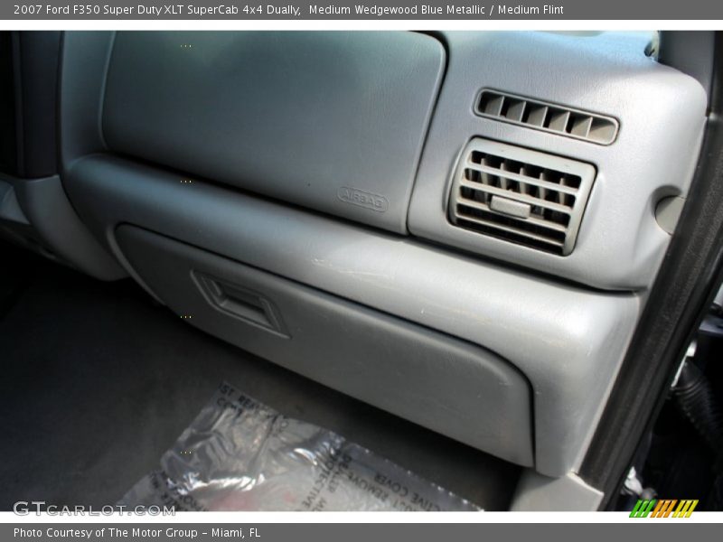 Medium Wedgewood Blue Metallic / Medium Flint 2007 Ford F350 Super Duty XLT SuperCab 4x4 Dually