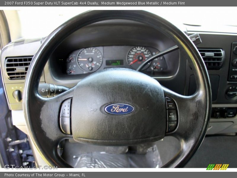 Medium Wedgewood Blue Metallic / Medium Flint 2007 Ford F350 Super Duty XLT SuperCab 4x4 Dually