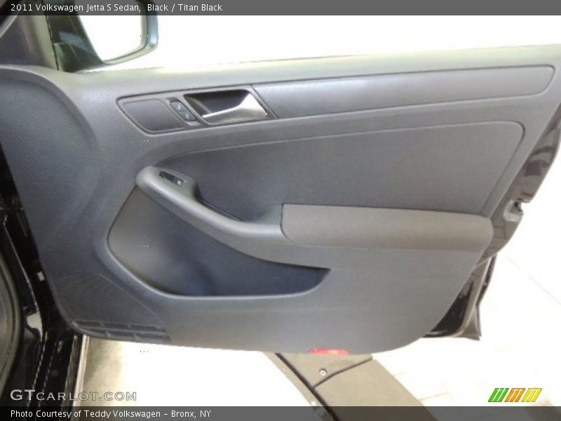 Black / Titan Black 2011 Volkswagen Jetta S Sedan