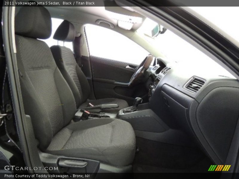 Black / Titan Black 2011 Volkswagen Jetta S Sedan