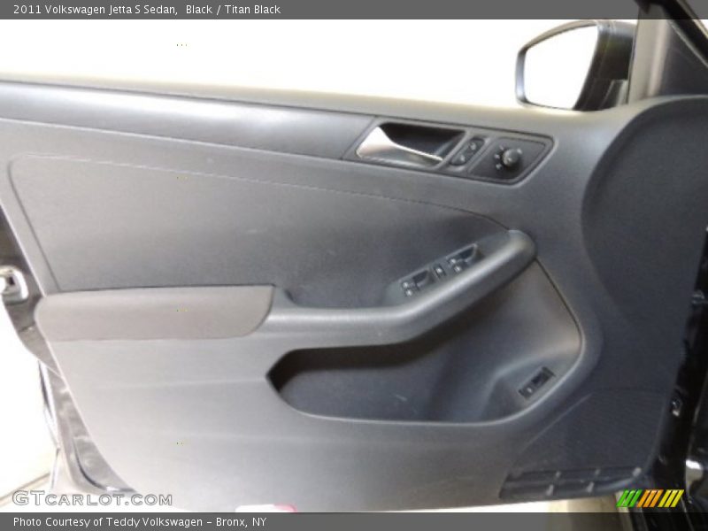Black / Titan Black 2011 Volkswagen Jetta S Sedan
