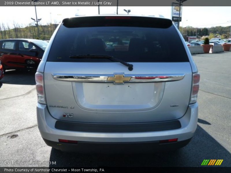 Silver Ice Metallic / Light Gray 2009 Chevrolet Equinox LT AWD