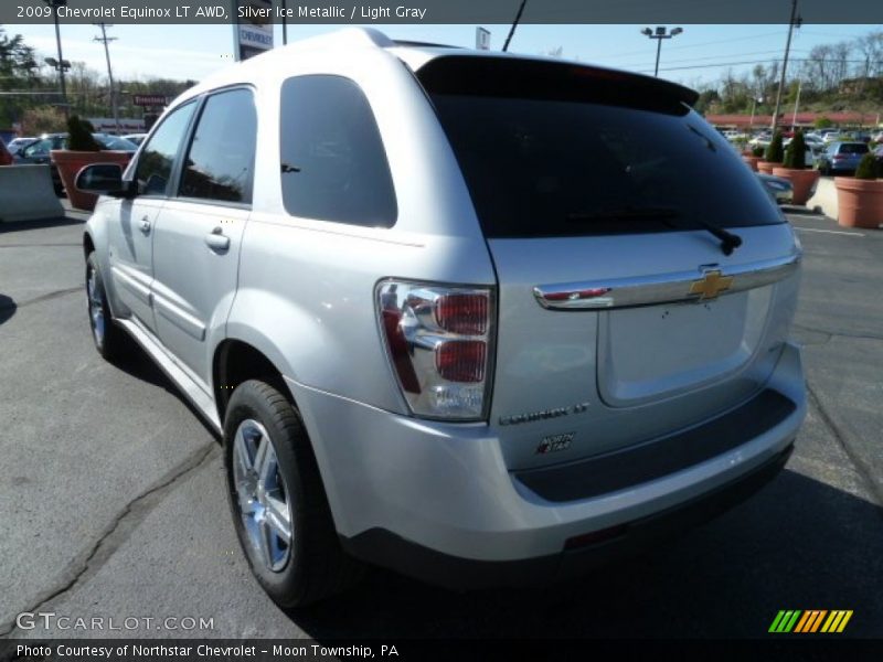 Silver Ice Metallic / Light Gray 2009 Chevrolet Equinox LT AWD