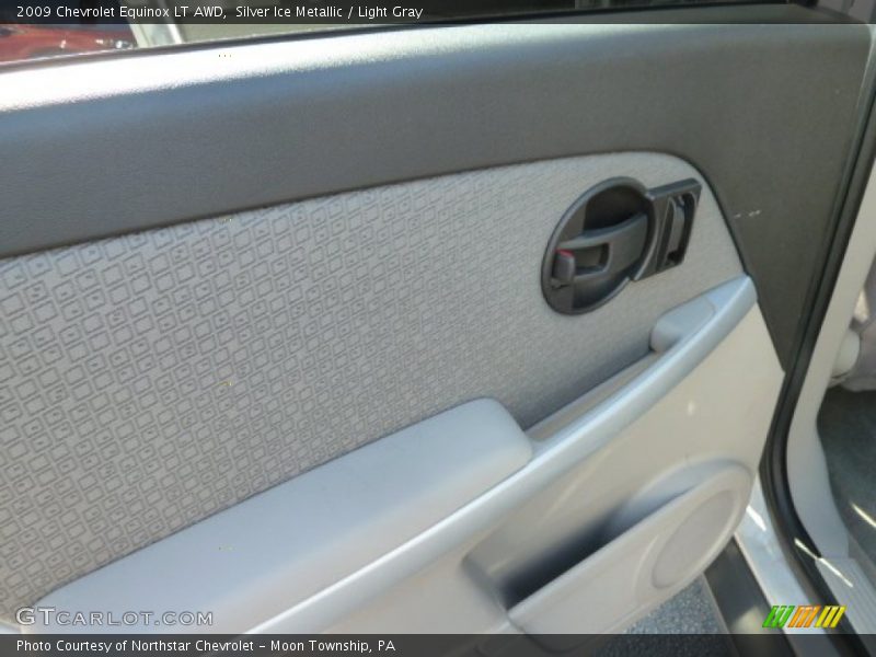 Silver Ice Metallic / Light Gray 2009 Chevrolet Equinox LT AWD