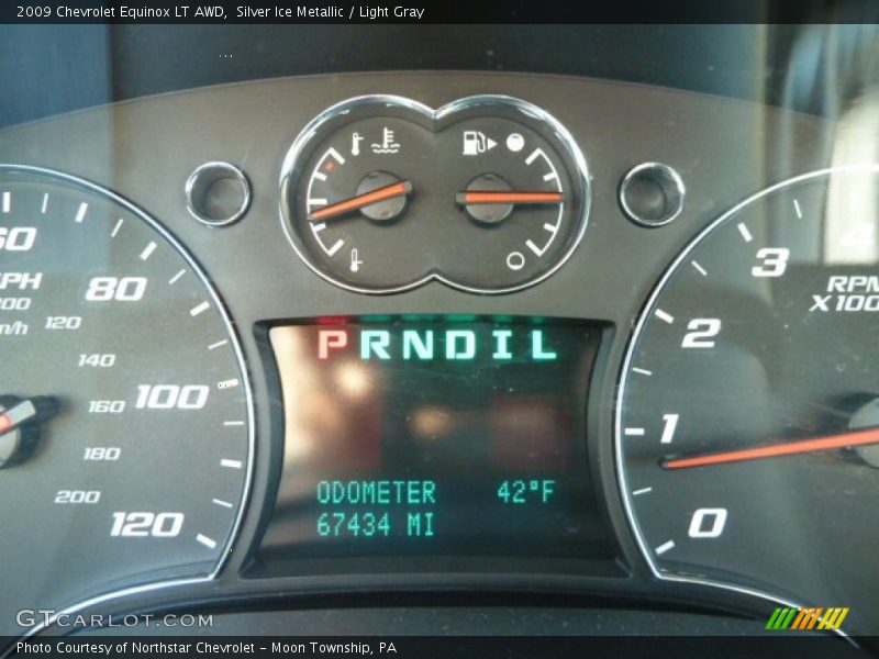 Silver Ice Metallic / Light Gray 2009 Chevrolet Equinox LT AWD