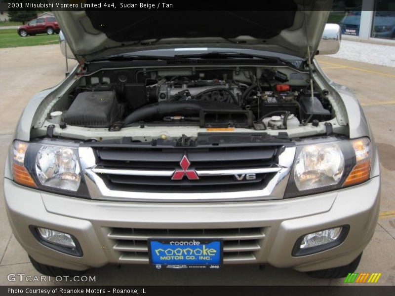 Sudan Beige / Tan 2001 Mitsubishi Montero Limited 4x4