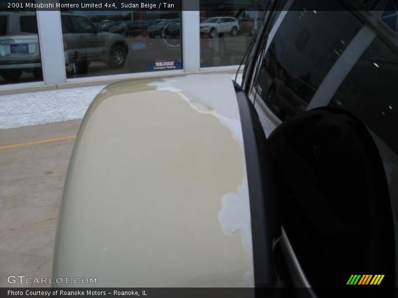Sudan Beige / Tan 2001 Mitsubishi Montero Limited 4x4
