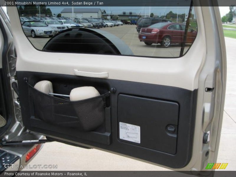 Sudan Beige / Tan 2001 Mitsubishi Montero Limited 4x4