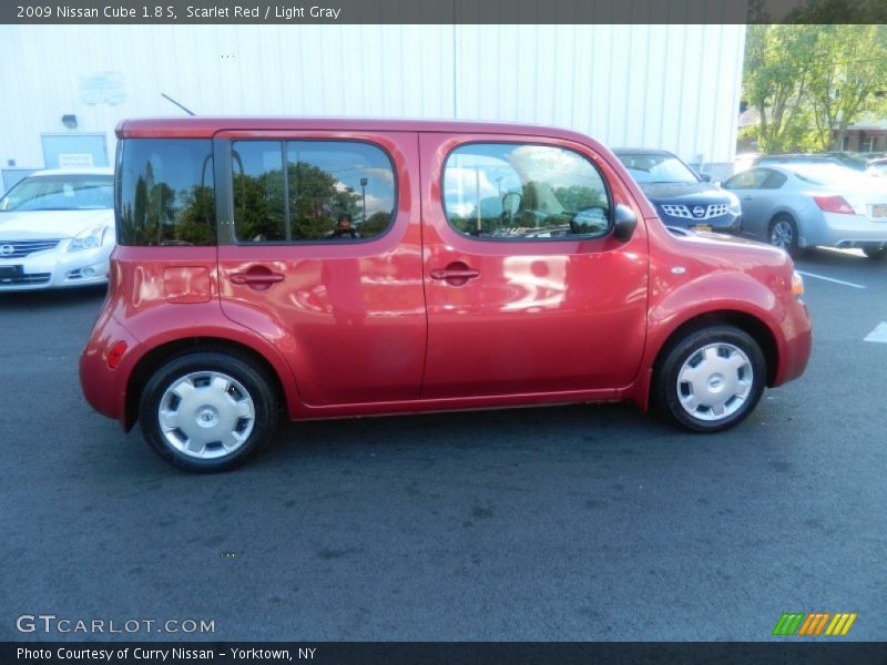 Scarlet Red / Light Gray 2009 Nissan Cube 1.8 S