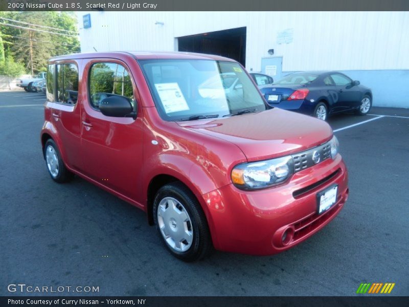 Scarlet Red / Light Gray 2009 Nissan Cube 1.8 S