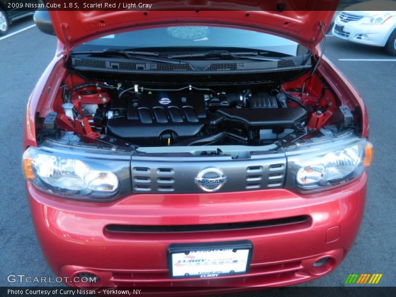 Scarlet Red / Light Gray 2009 Nissan Cube 1.8 S