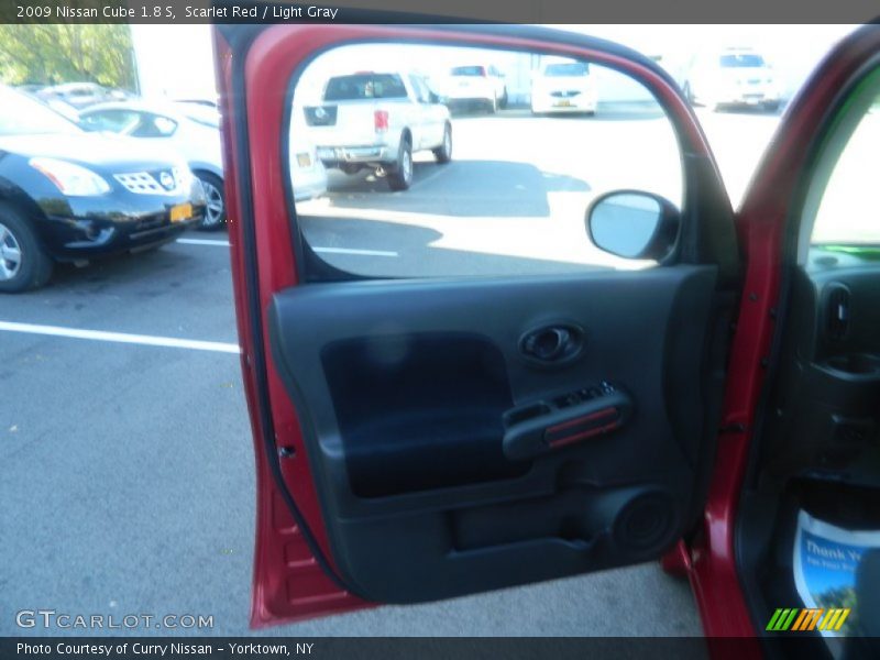 Scarlet Red / Light Gray 2009 Nissan Cube 1.8 S