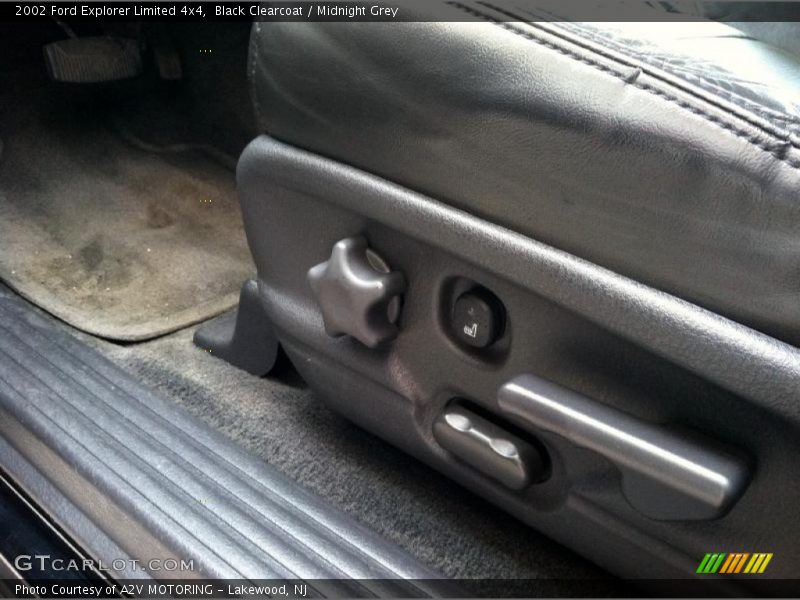 Black Clearcoat / Midnight Grey 2002 Ford Explorer Limited 4x4