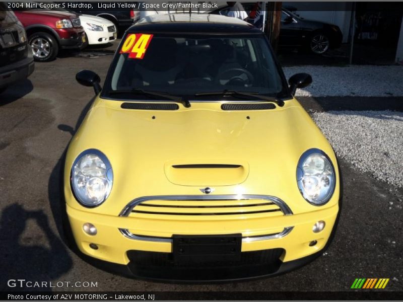 Liquid Yellow / Space Grey/Panther Black 2004 Mini Cooper S Hardtop