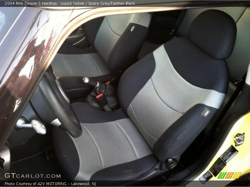 Liquid Yellow / Space Grey/Panther Black 2004 Mini Cooper S Hardtop