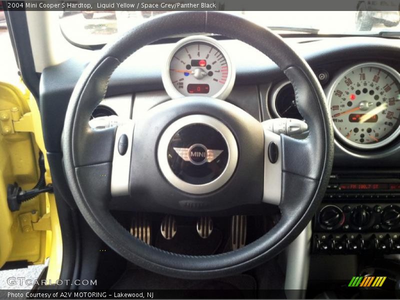 Liquid Yellow / Space Grey/Panther Black 2004 Mini Cooper S Hardtop