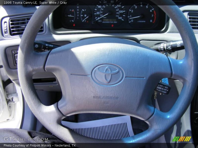Super White / Gray 1998 Toyota Camry LE