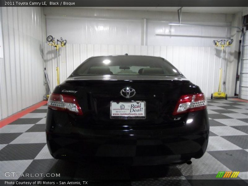 Black / Bisque 2011 Toyota Camry LE
