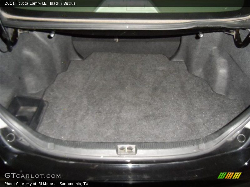 Black / Bisque 2011 Toyota Camry LE