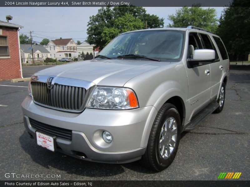 Silver Birch Metallic / Dove Grey 2004 Lincoln Navigator Luxury 4x4