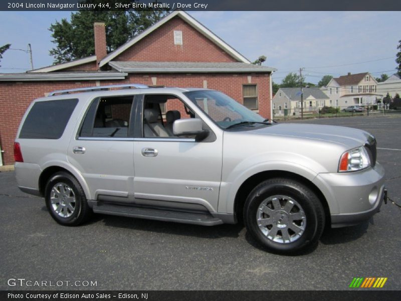 Silver Birch Metallic / Dove Grey 2004 Lincoln Navigator Luxury 4x4