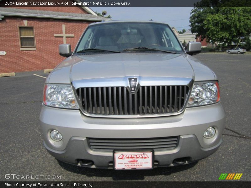 Silver Birch Metallic / Dove Grey 2004 Lincoln Navigator Luxury 4x4