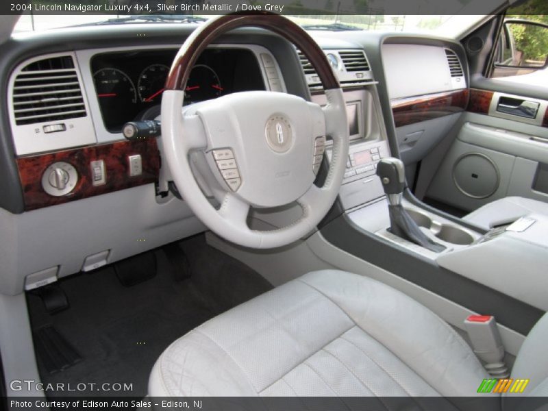 Silver Birch Metallic / Dove Grey 2004 Lincoln Navigator Luxury 4x4