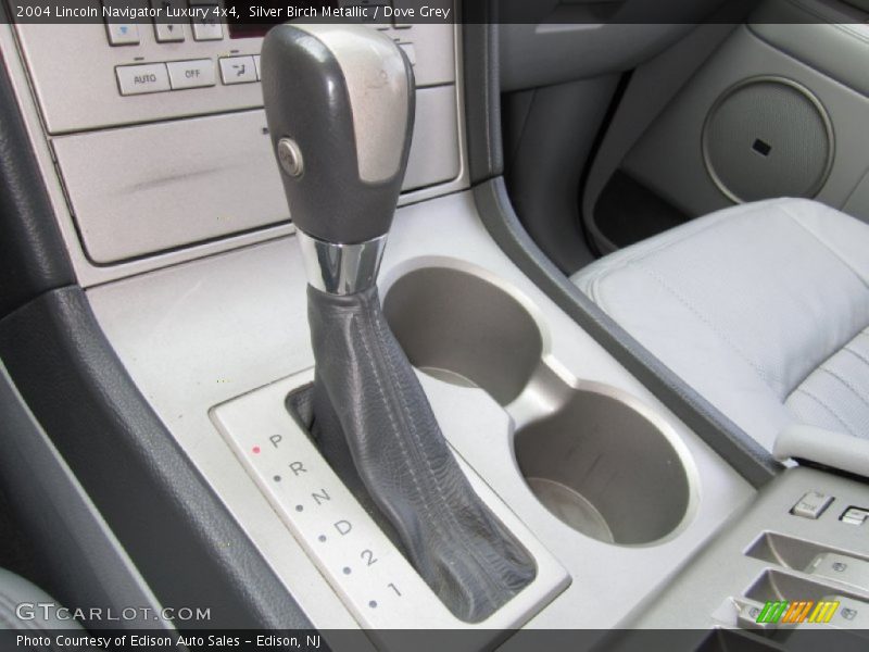 Silver Birch Metallic / Dove Grey 2004 Lincoln Navigator Luxury 4x4