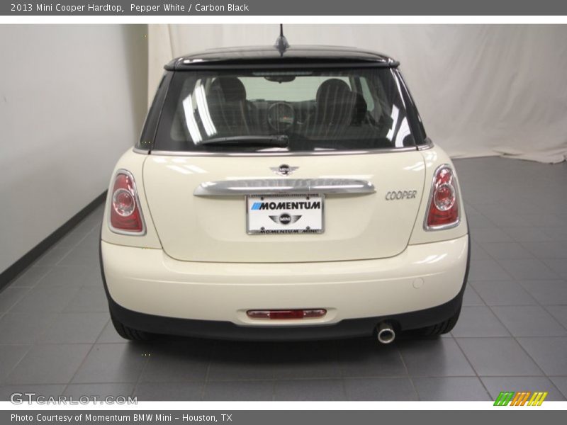 Pepper White / Carbon Black 2013 Mini Cooper Hardtop