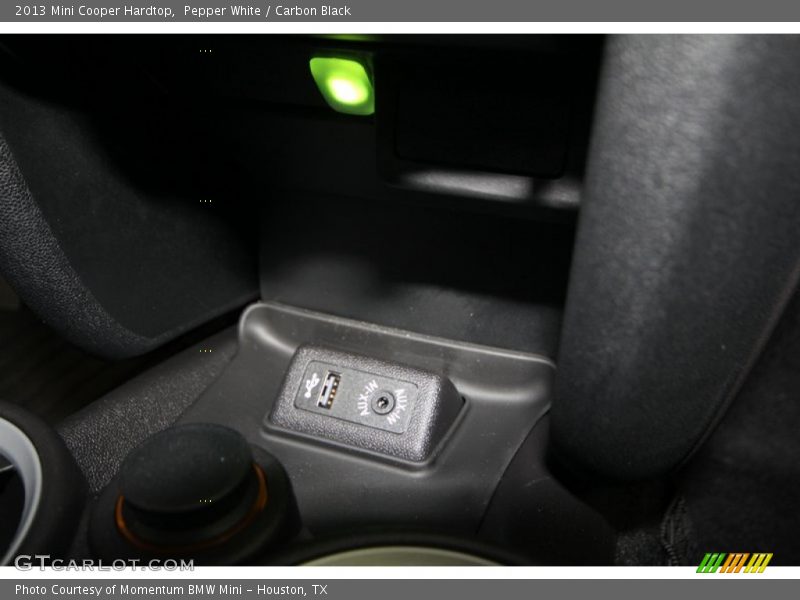 Pepper White / Carbon Black 2013 Mini Cooper Hardtop