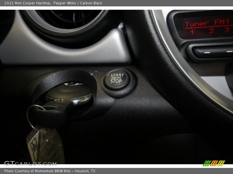 Pepper White / Carbon Black 2013 Mini Cooper Hardtop