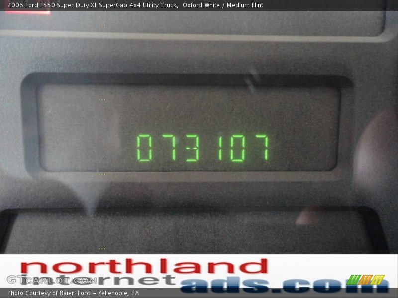 Oxford White / Medium Flint 2006 Ford F550 Super Duty XL SuperCab 4x4 Utility Truck