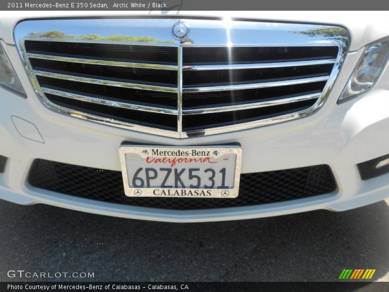 Arctic White / Black 2011 Mercedes-Benz E 350 Sedan