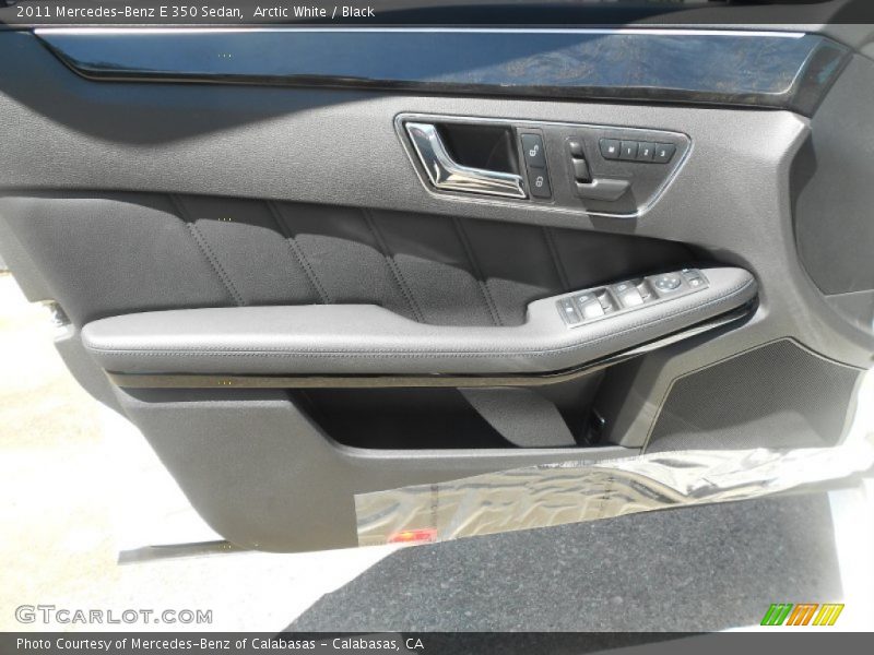 Arctic White / Black 2011 Mercedes-Benz E 350 Sedan