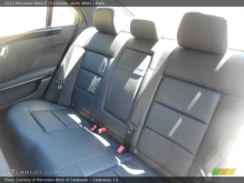 Arctic White / Black 2011 Mercedes-Benz E 350 Sedan
