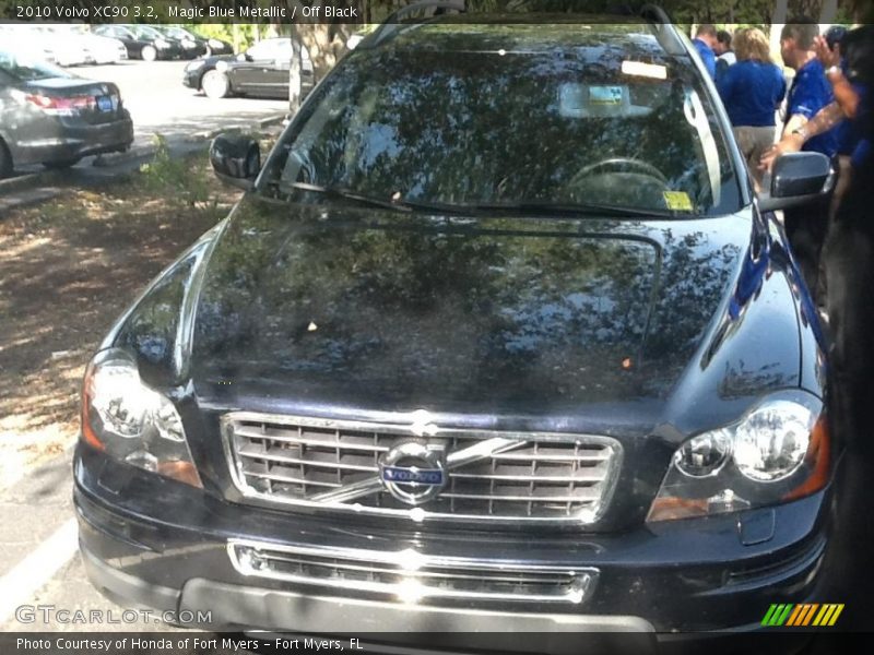 Magic Blue Metallic / Off Black 2010 Volvo XC90 3.2