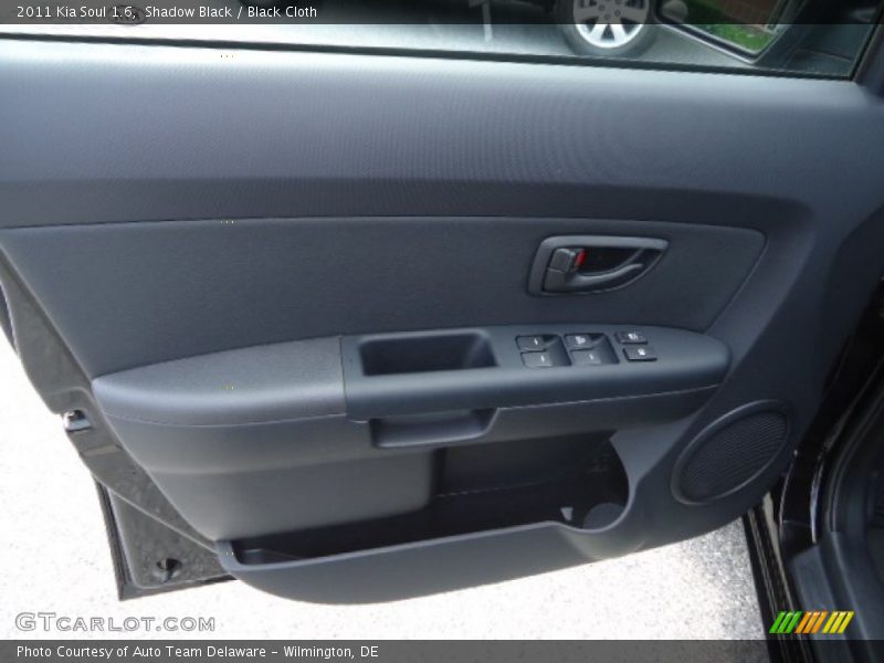 Shadow Black / Black Cloth 2011 Kia Soul 1.6