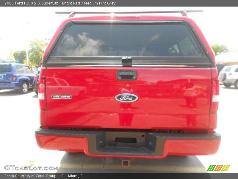 Bright Red / Medium Flint Grey 2005 Ford F150 STX SuperCab