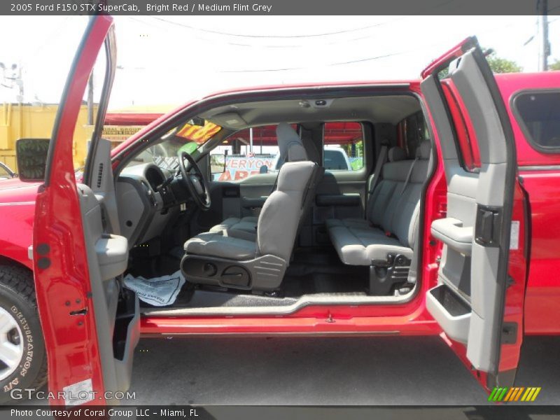 Bright Red / Medium Flint Grey 2005 Ford F150 STX SuperCab
