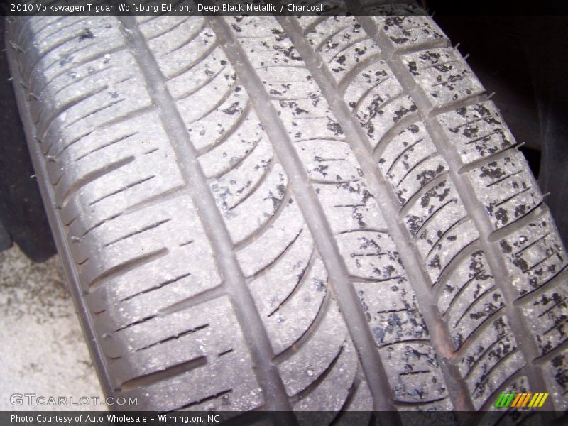 Deep Black Metallic / Charcoal 2010 Volkswagen Tiguan Wolfsburg Edition