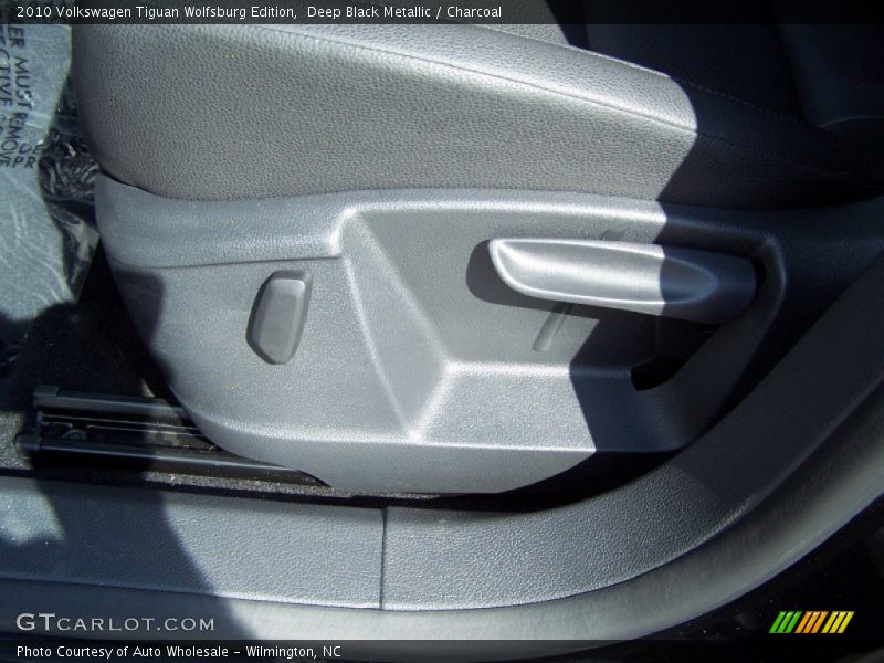 Deep Black Metallic / Charcoal 2010 Volkswagen Tiguan Wolfsburg Edition