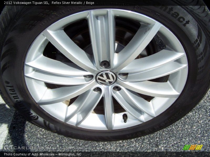 Reflex Silver Metallic / Beige 2012 Volkswagen Tiguan SEL