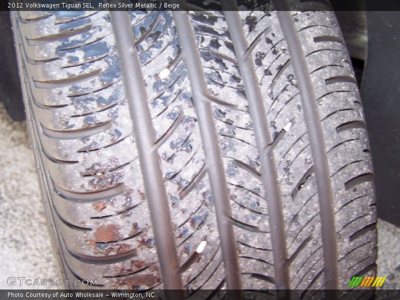 Reflex Silver Metallic / Beige 2012 Volkswagen Tiguan SEL